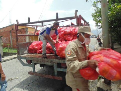 <b>MÁS DE 3 MIL FAMILIAS SUCRENCES FAVORECIDAS CON DISTRIBUCIÓN DE PROTEÍNA ANIMAL<b>