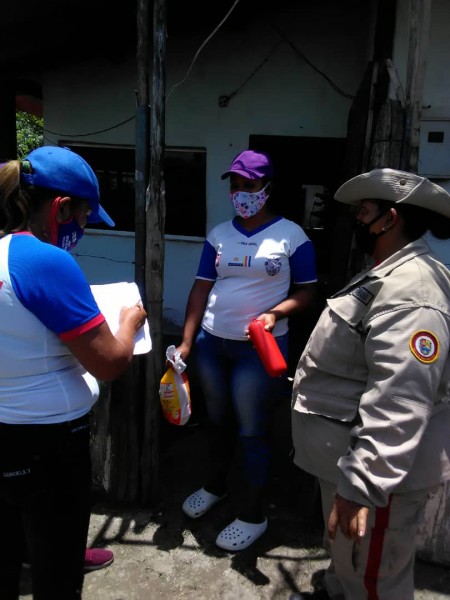 <b>FAMILIAS DE LA BASE DE MISIONES SOCIALISTA «WILLIAM LARA» RECIBIERON PROTEÍNAS EN YARACUY<b>